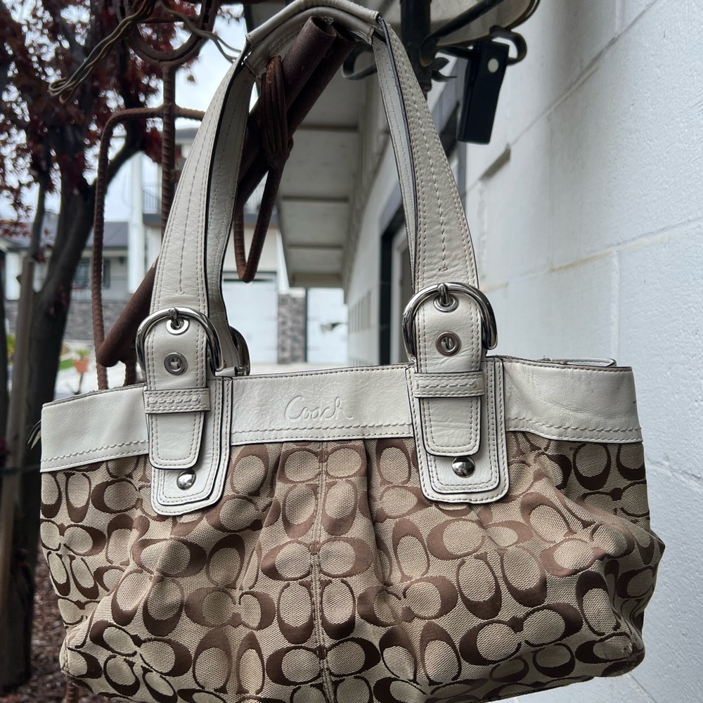 Coach shoulder handbag
